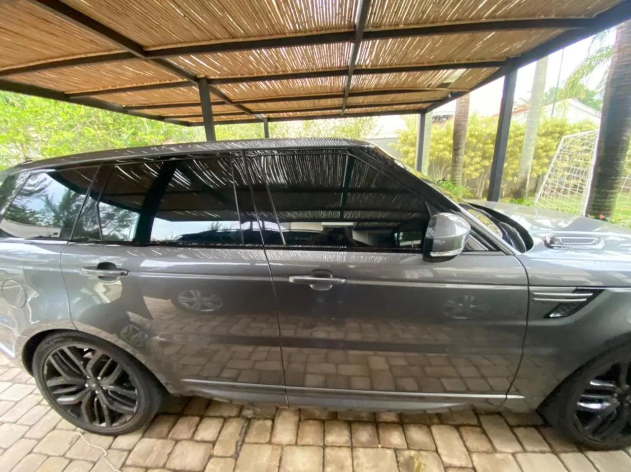 Insulfilm automotivo aplicado em SUV
